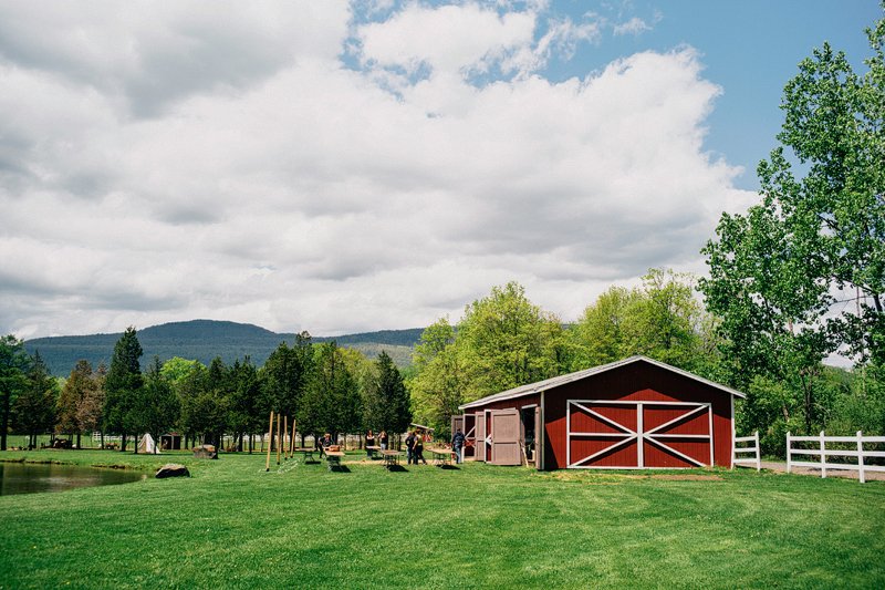 Catskills_Farm_Wedding_NY_Kaaterskill_002