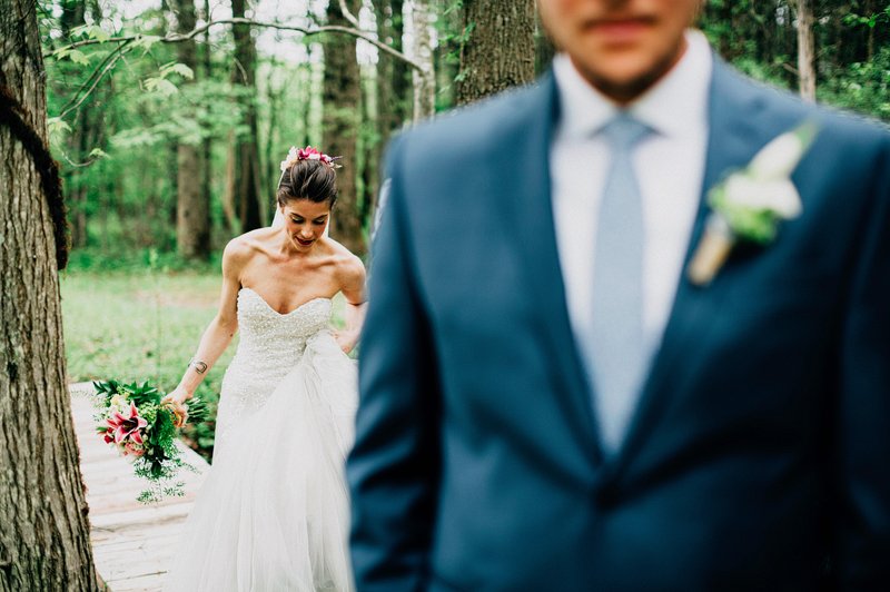 first look wedding catskills farm 2