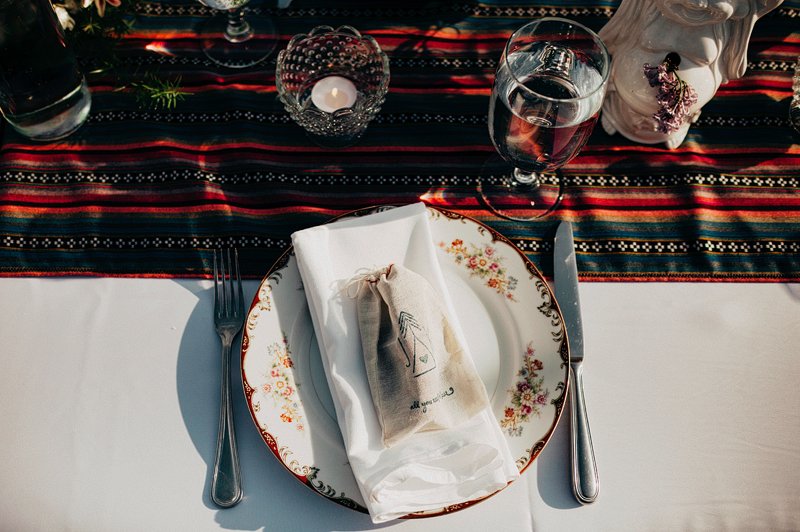 hippie table setting wedding farm