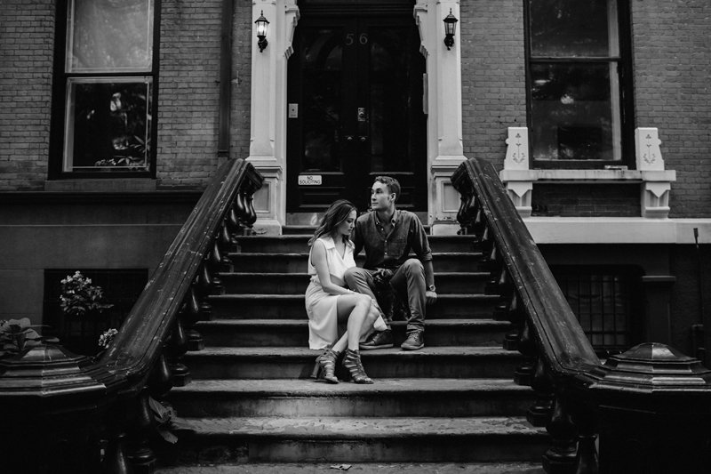 stylish brooklyn heights promenade engagement session