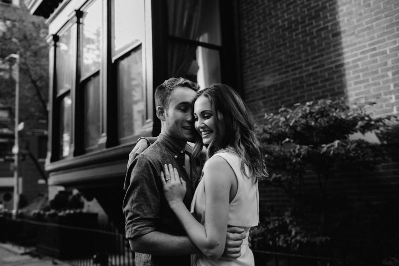 stylish brooklyn heights promenade engagement session