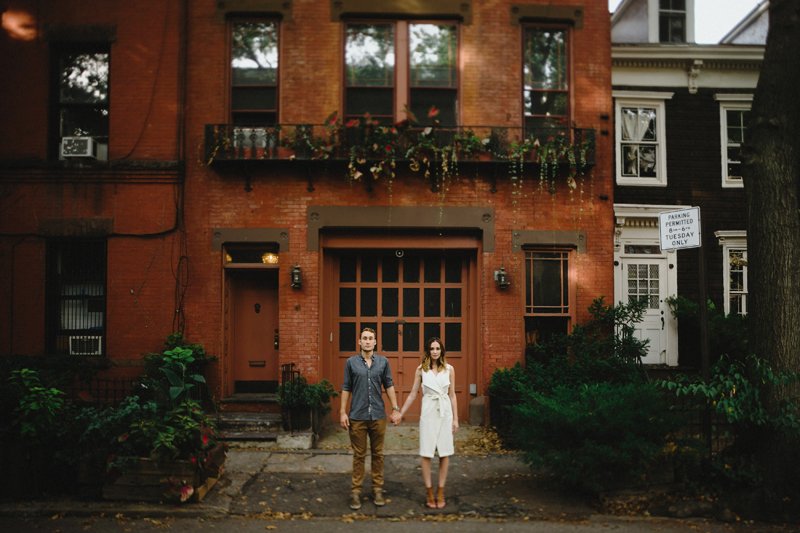 stylish brooklyn heights promenade engagement session