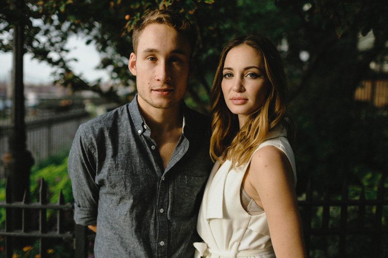 stylish brooklyn heights promenade engagement session