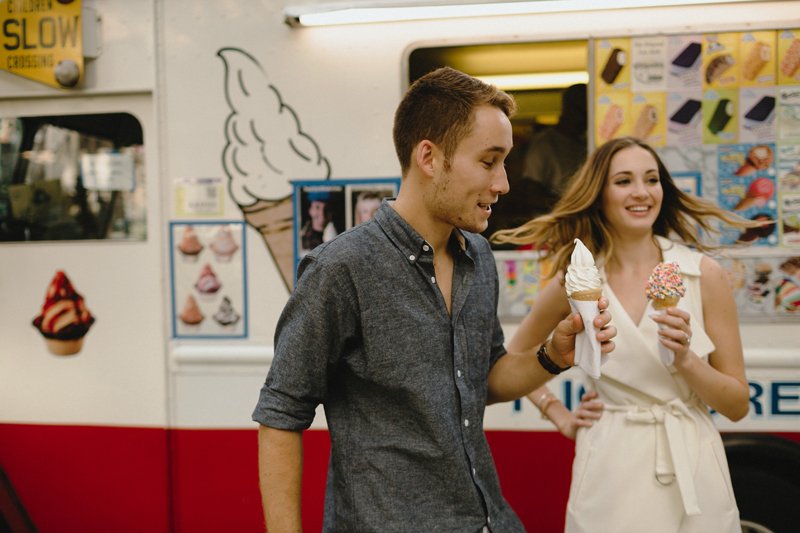 stylish brooklyn heights promenade engagement session