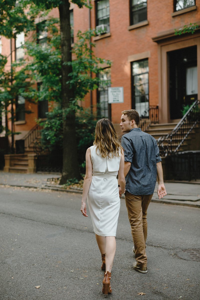 stylish brooklyn heights promenade engagement session