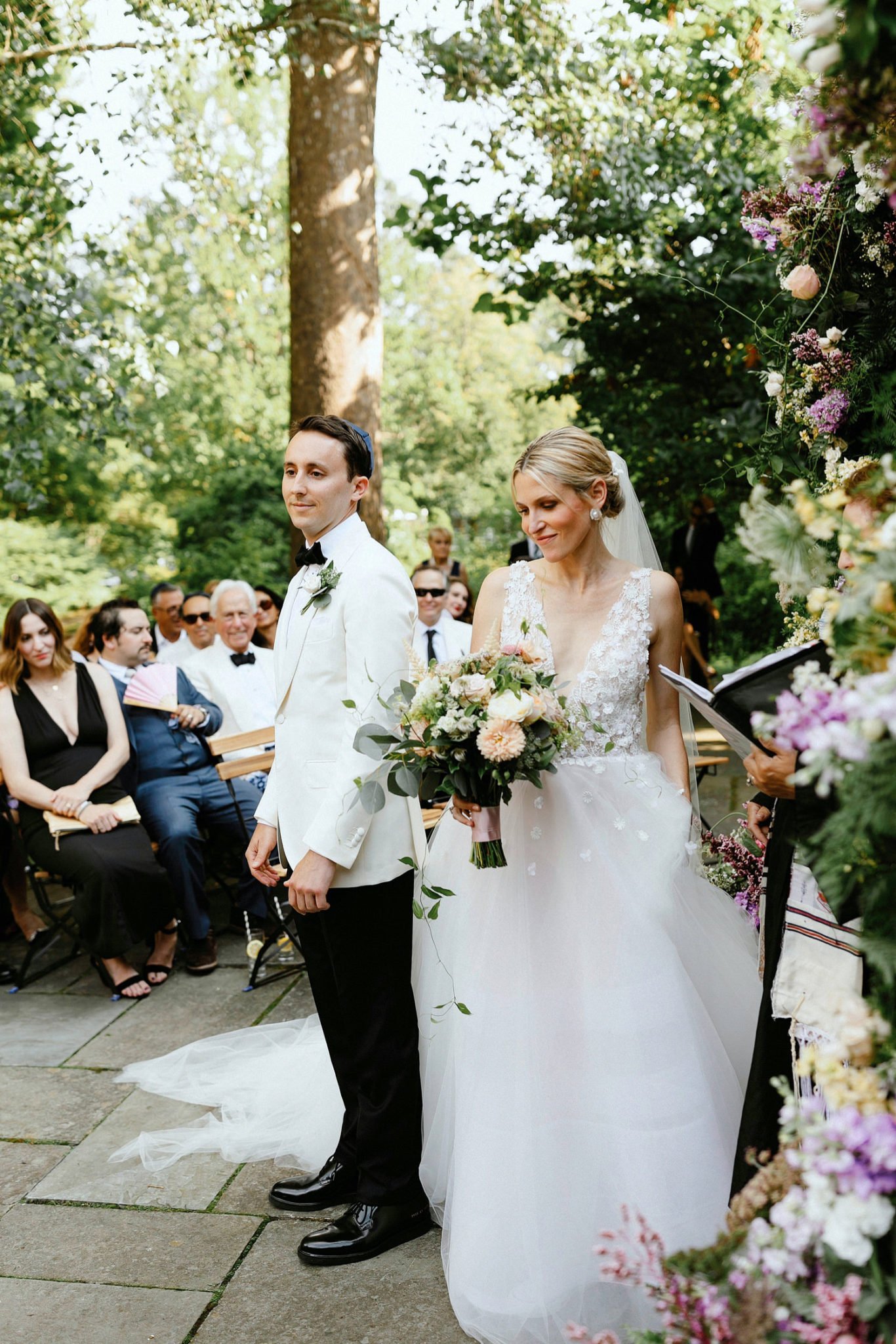 A Modern Jewish Wedding in the Hudson Valley Troutbeck
